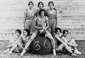 Women's basketball, 1917